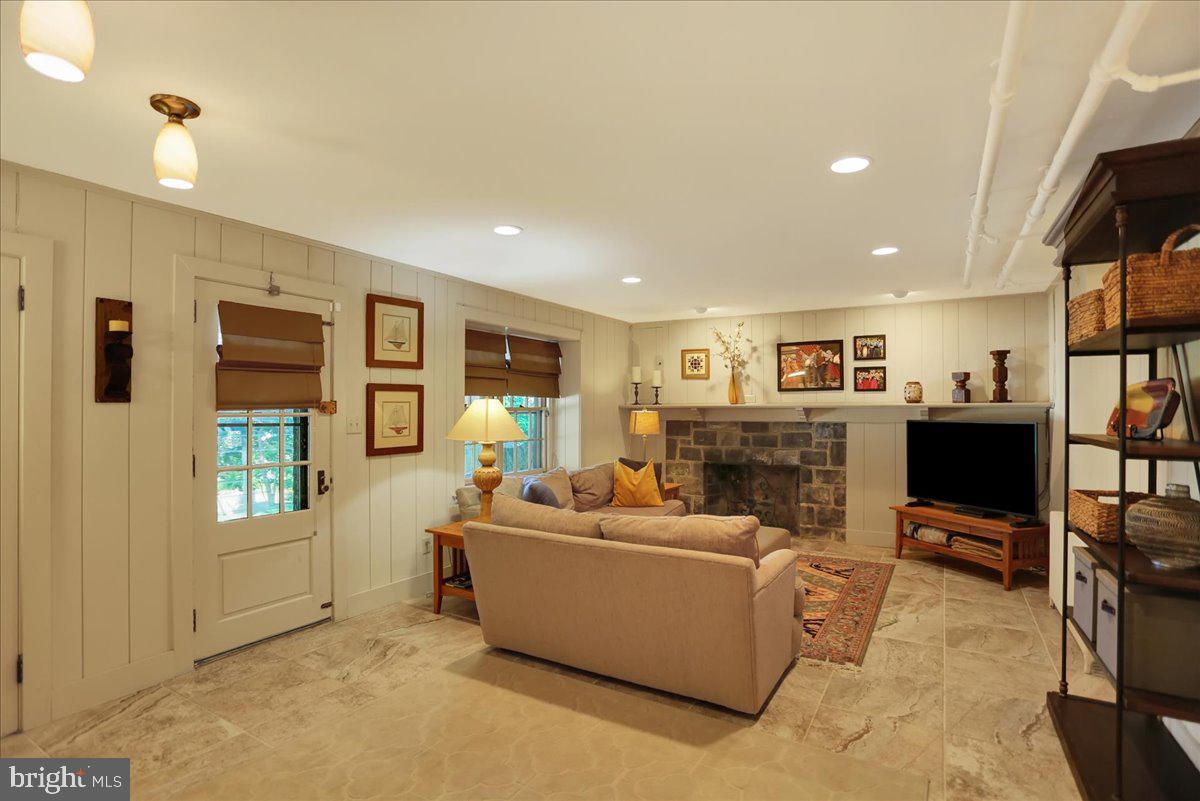 1518 Lorraine Road Reading, PA 19604 - Photo 51 of 76