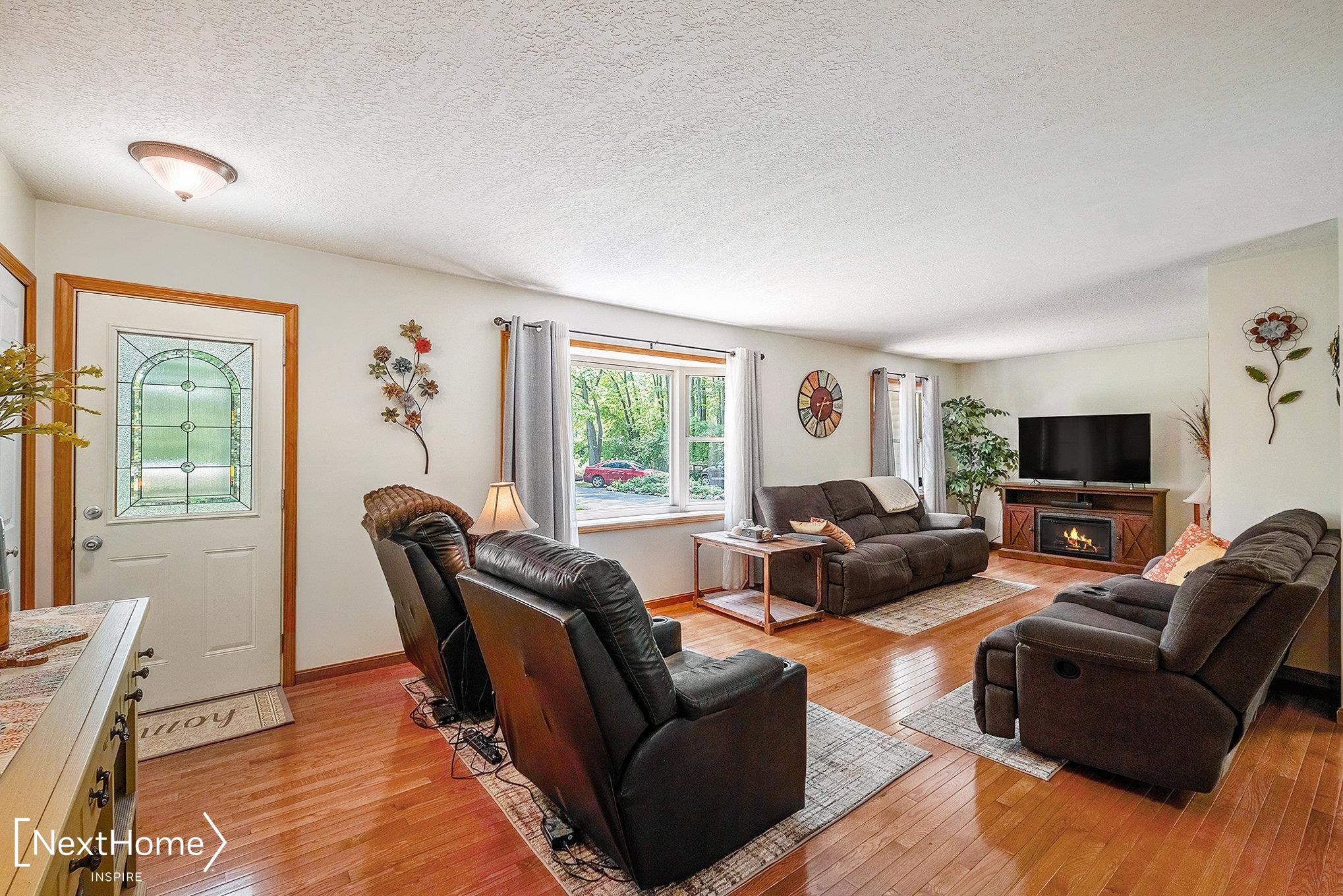8122 Beecher Road Flushing, MI 48433 - Photo 8 of 41 Gallery Image 8