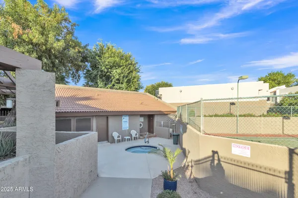 $1,195 | 4444 East Paradise Village Parkway North, Unit 230, Phoenix, AZ 85032