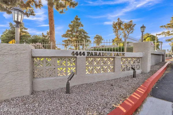 $1,195 | 4444 East Paradise Village Parkway North, Unit 230, Phoenix, AZ 85032