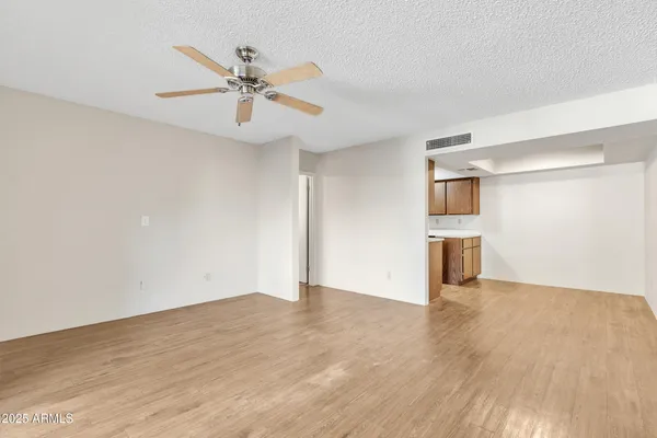 $1,195 | 4444 East Paradise Village Parkway North, Unit 230, Phoenix, AZ 85032