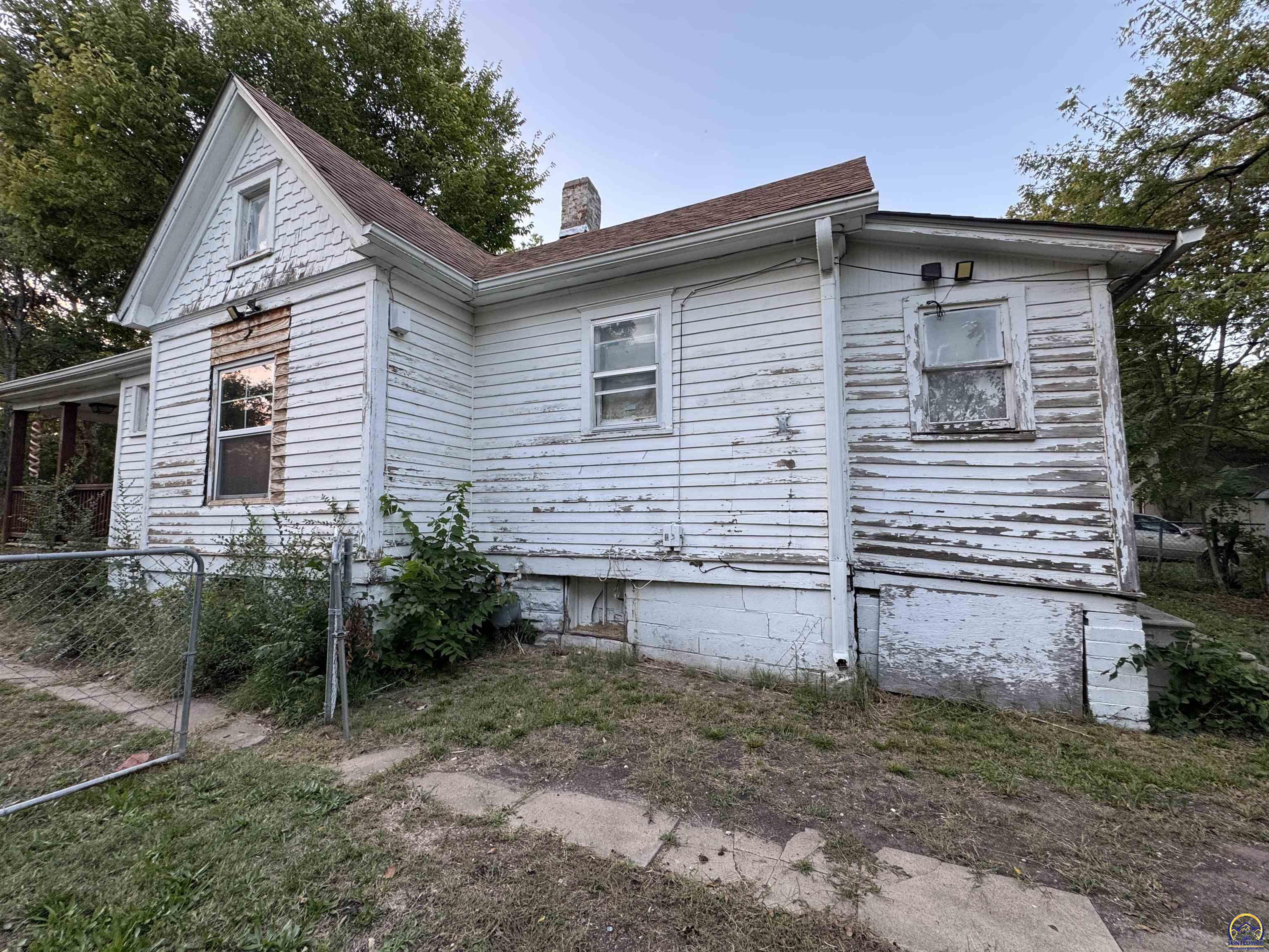 1630 Southwest Buchanan Street Topeka, KS 66604 - Photo 13 of 23