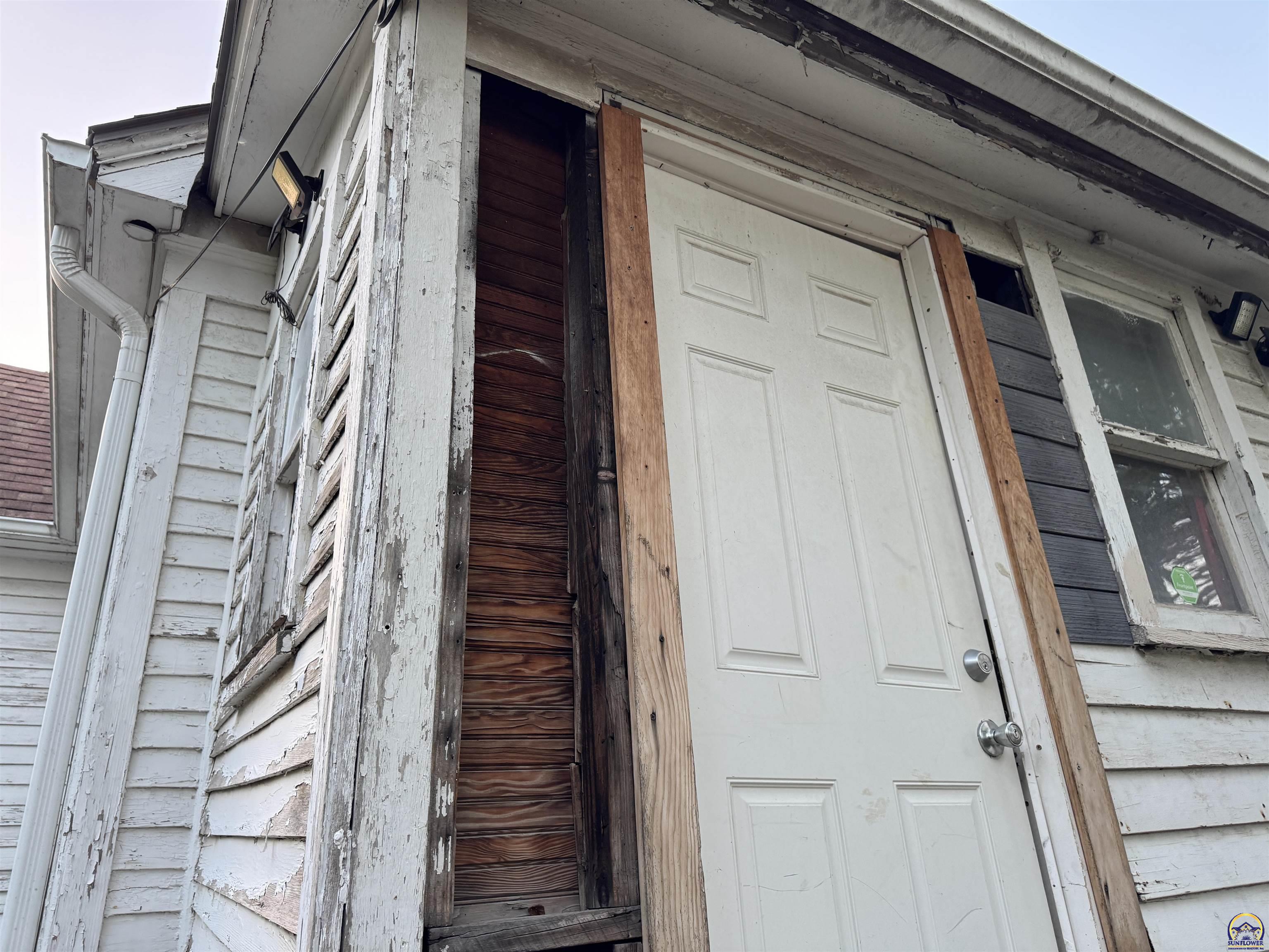 1630 Southwest Buchanan Street Topeka, KS 66604 - Photo 17 of 23