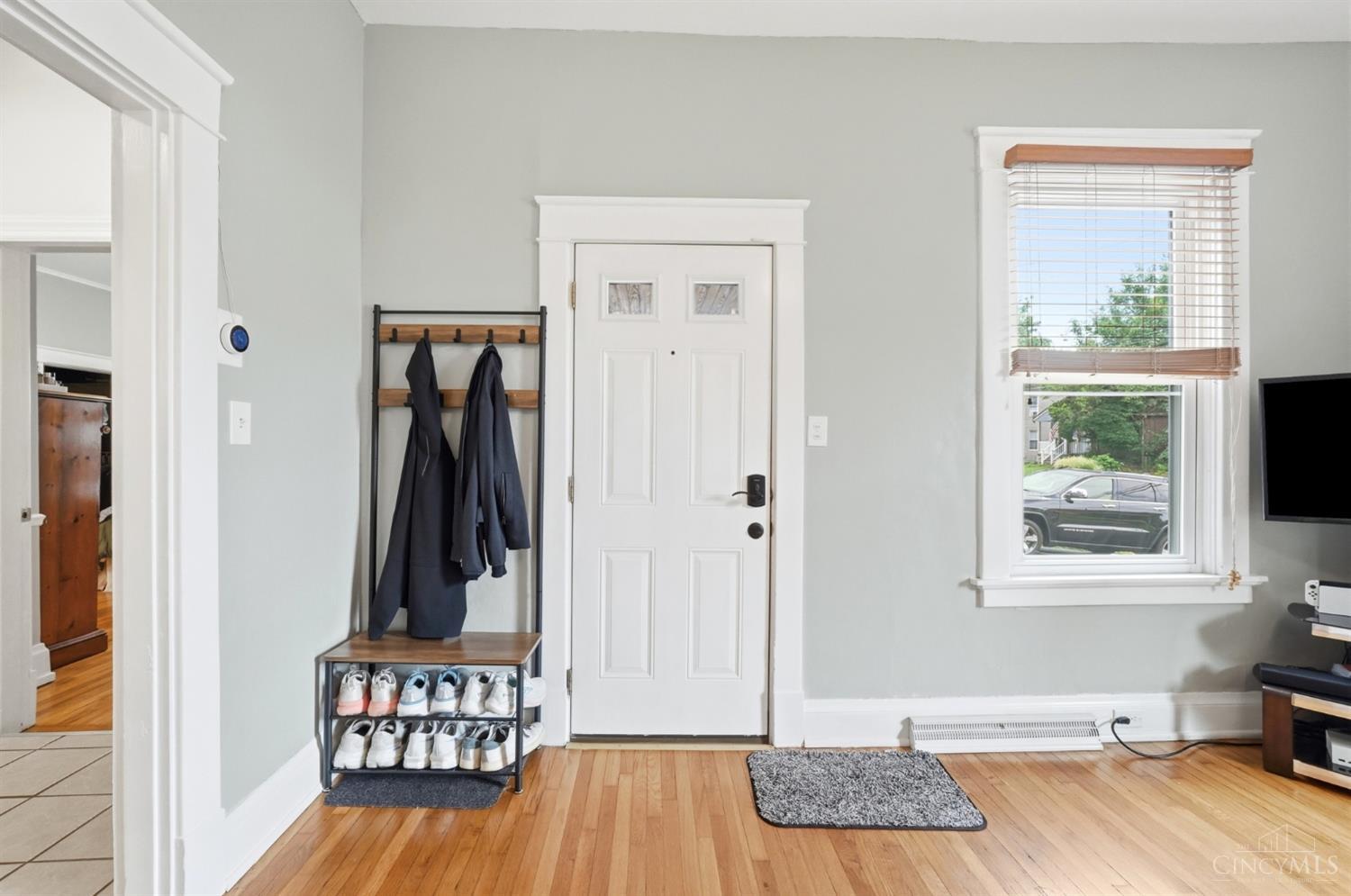 3826 Watterson Road Fairfax, OH 45227 - Photo 8 of 38