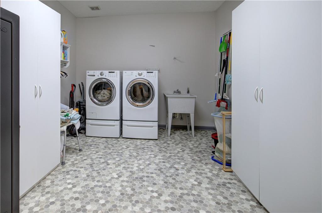 265 Evans Drive Buchanan, GA 30113 - Photo 43 of 123 a utility room with dryer and washer