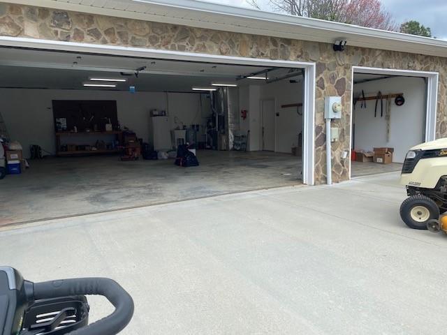 265 Evans Drive Buchanan, GA 30113 - Photo 54 of 123 a view of a car garage