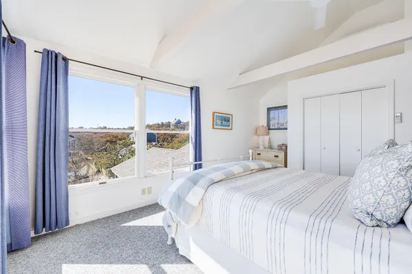 $1,100,000 | 175 Cliff Road, Wellfleet, MA 02667