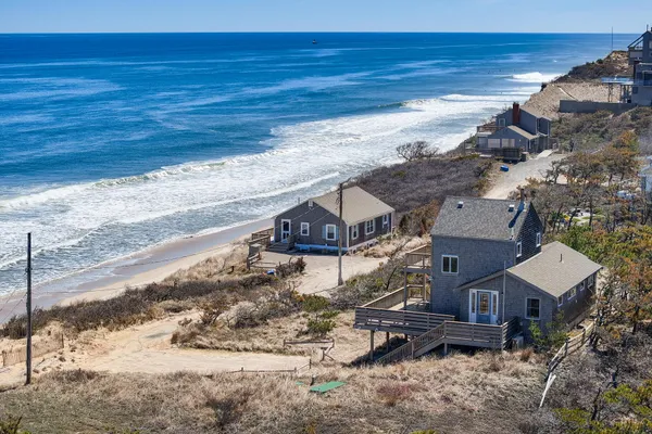 $1,100,000 | 175 Cliff Road, Wellfleet, MA 02667