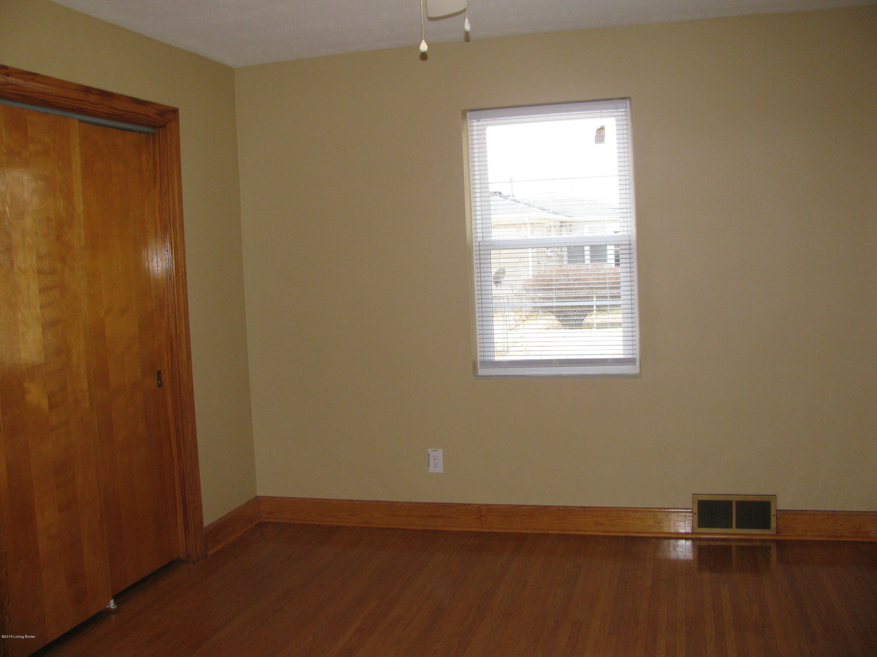 3326 Janell Road Louisville, KY 40216 - Photo 12 of 23 IMG_7474