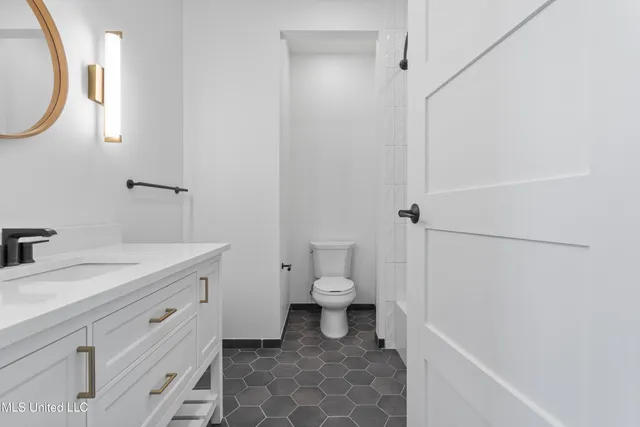 $425,000 | 1515 Government Street, Unit A302, Ocean Springs, MS 39564