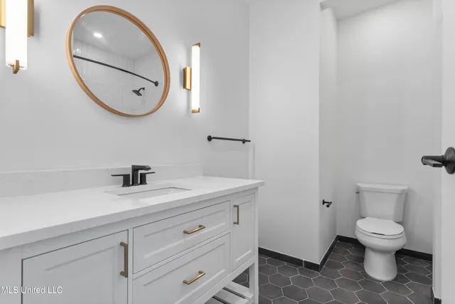 $425,000 | 1515 Government Street, Unit A302, Ocean Springs, MS 39564