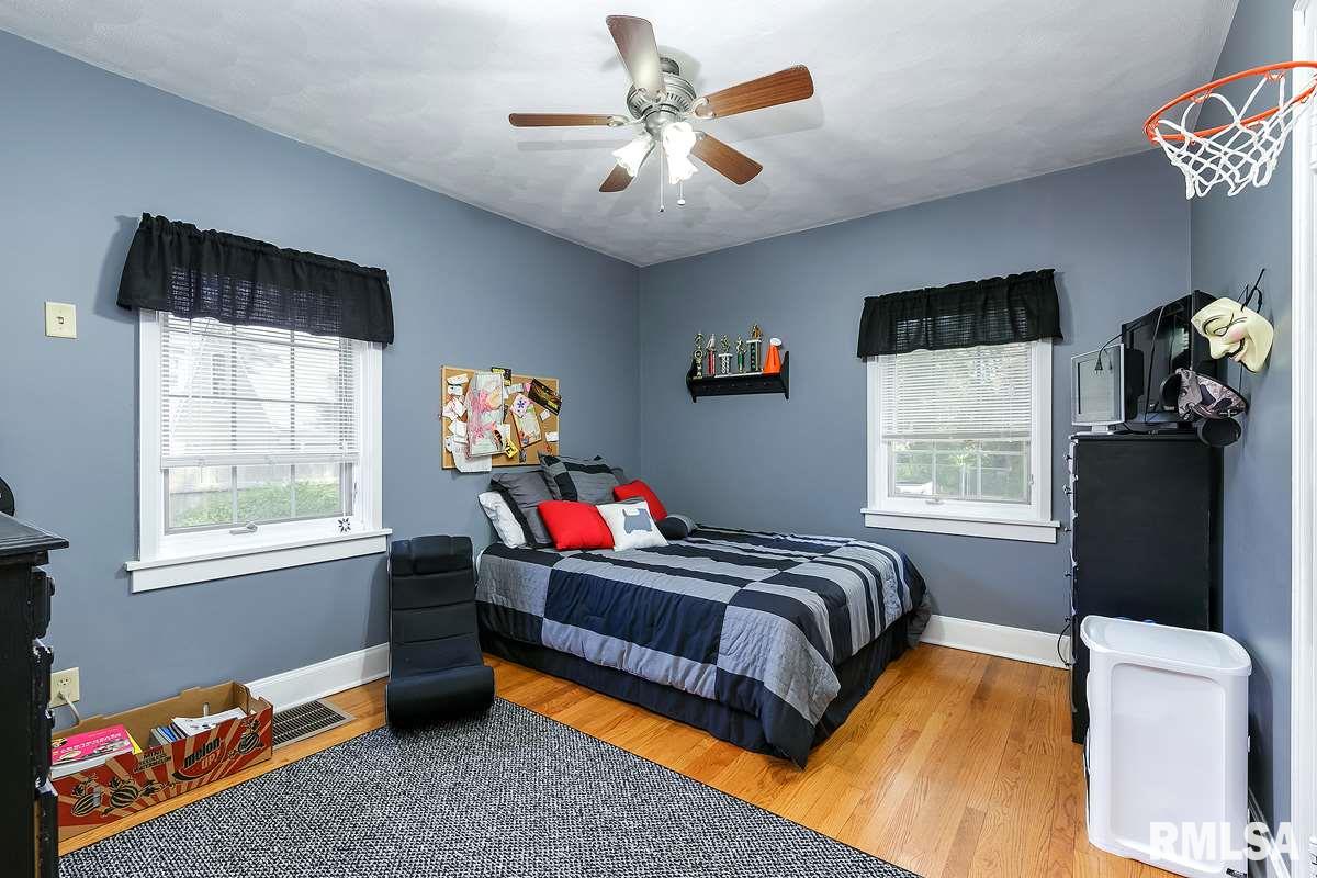 2953 Middle Road Davenport, IA 52803 - Photo 13 of 24 Gallery Image 13