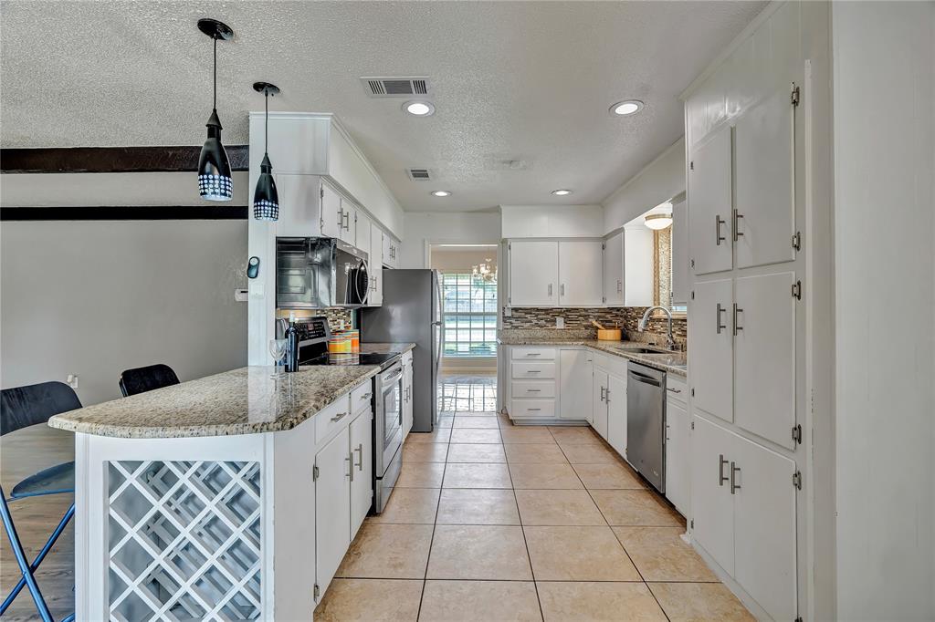 4405 Ray White Road Fort Worth, TX 76244 - Photo 9 of 36