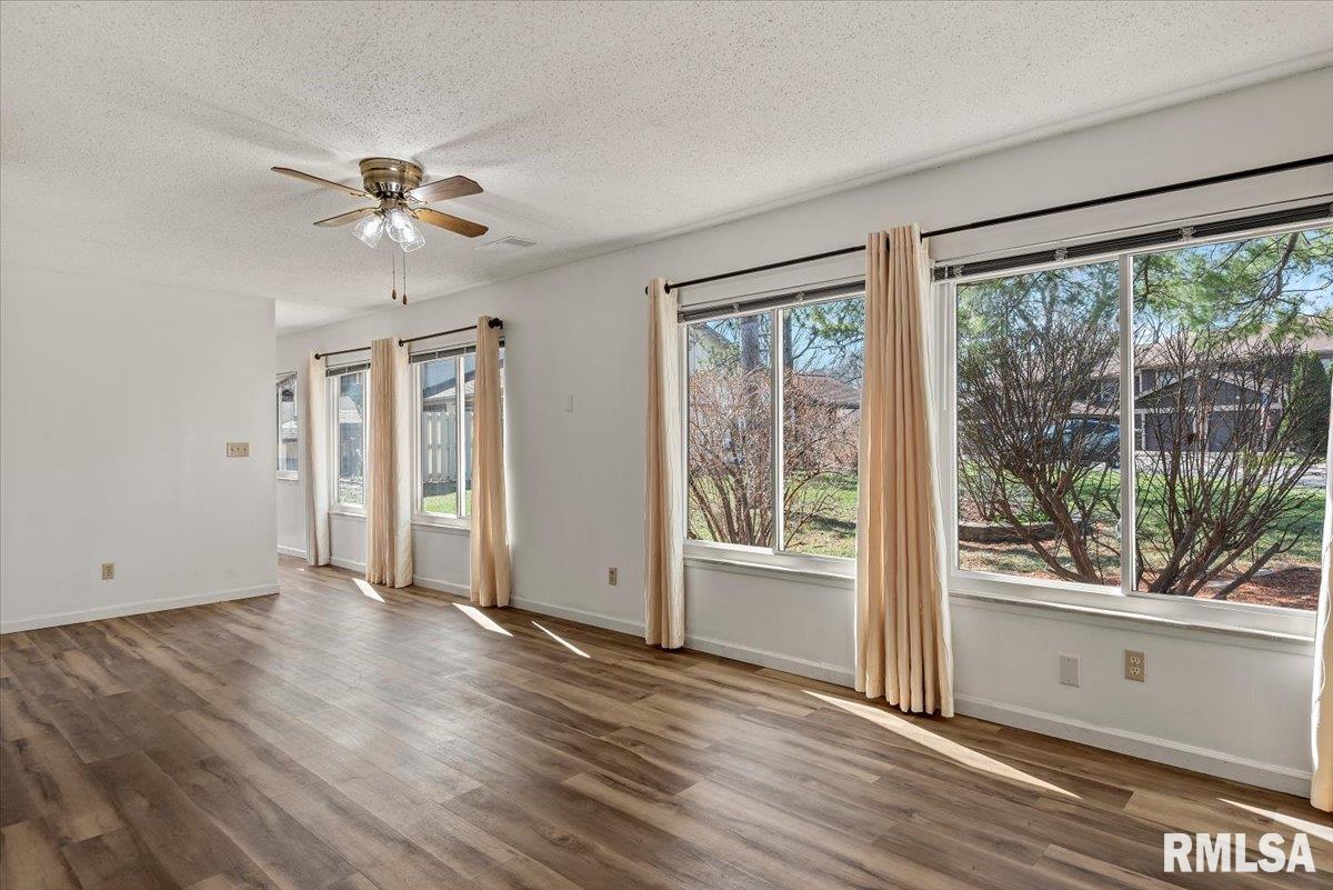 36 Trailridge Lane Springfield, IL 62704 - Photo 3 of 29
