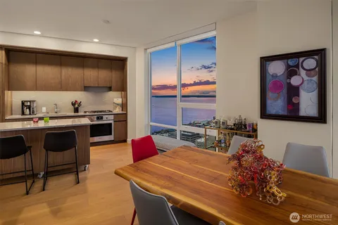 $1,299,950 | 121 Stewart Street, Unit 2501, Seattle, WA 98101