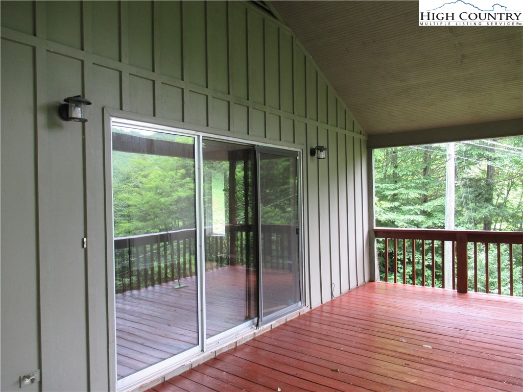 248 Snowflake Road Banner Elk, NC 28604 - Photo 5 of 25 Gallery Image 5