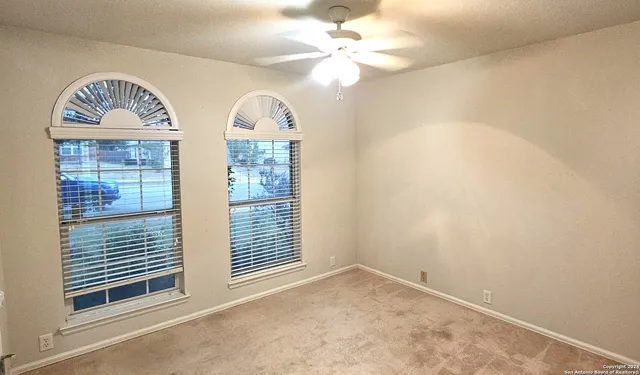 $1,800 | 5509 Columbia Drive, Schertz, TX 78108