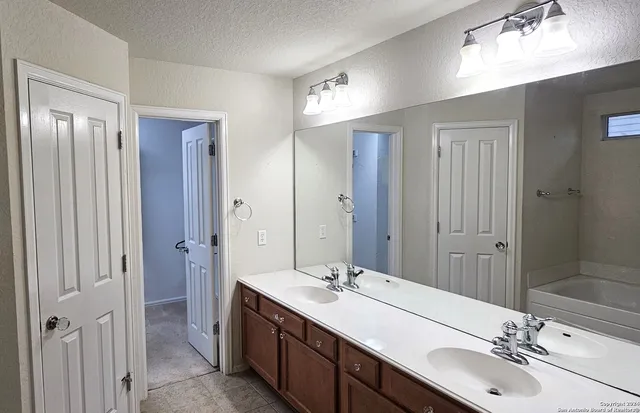 $1,800 | 5509 Columbia Drive, Schertz, TX 78108