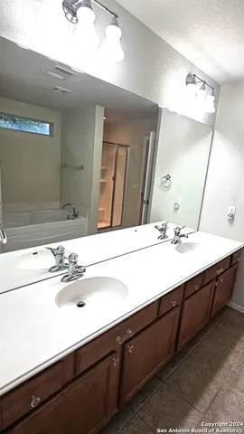 $1,800 | 5509 Columbia Drive, Schertz, TX 78108