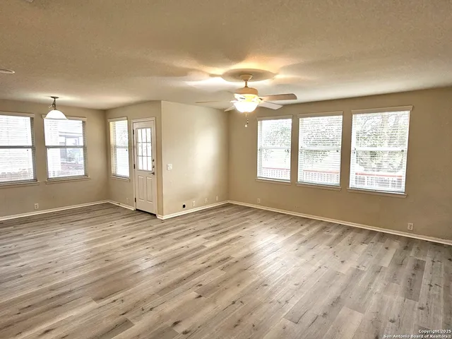 $1,800 | 5509 Columbia Drive, Schertz, TX 78108