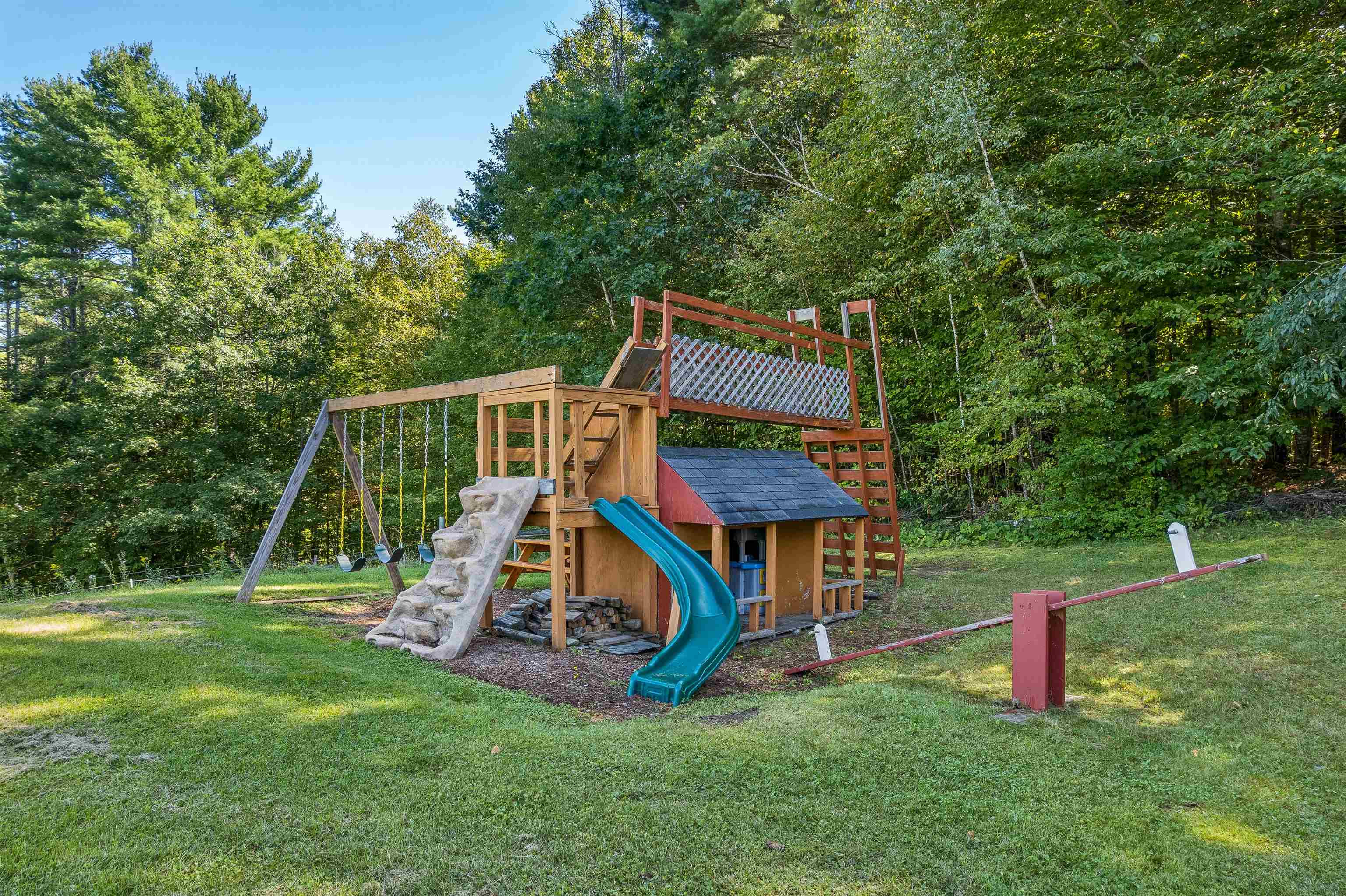 317 Dyer Road Sharon, VT 05065 - Photo 4 of 53 Gallery Image 4
