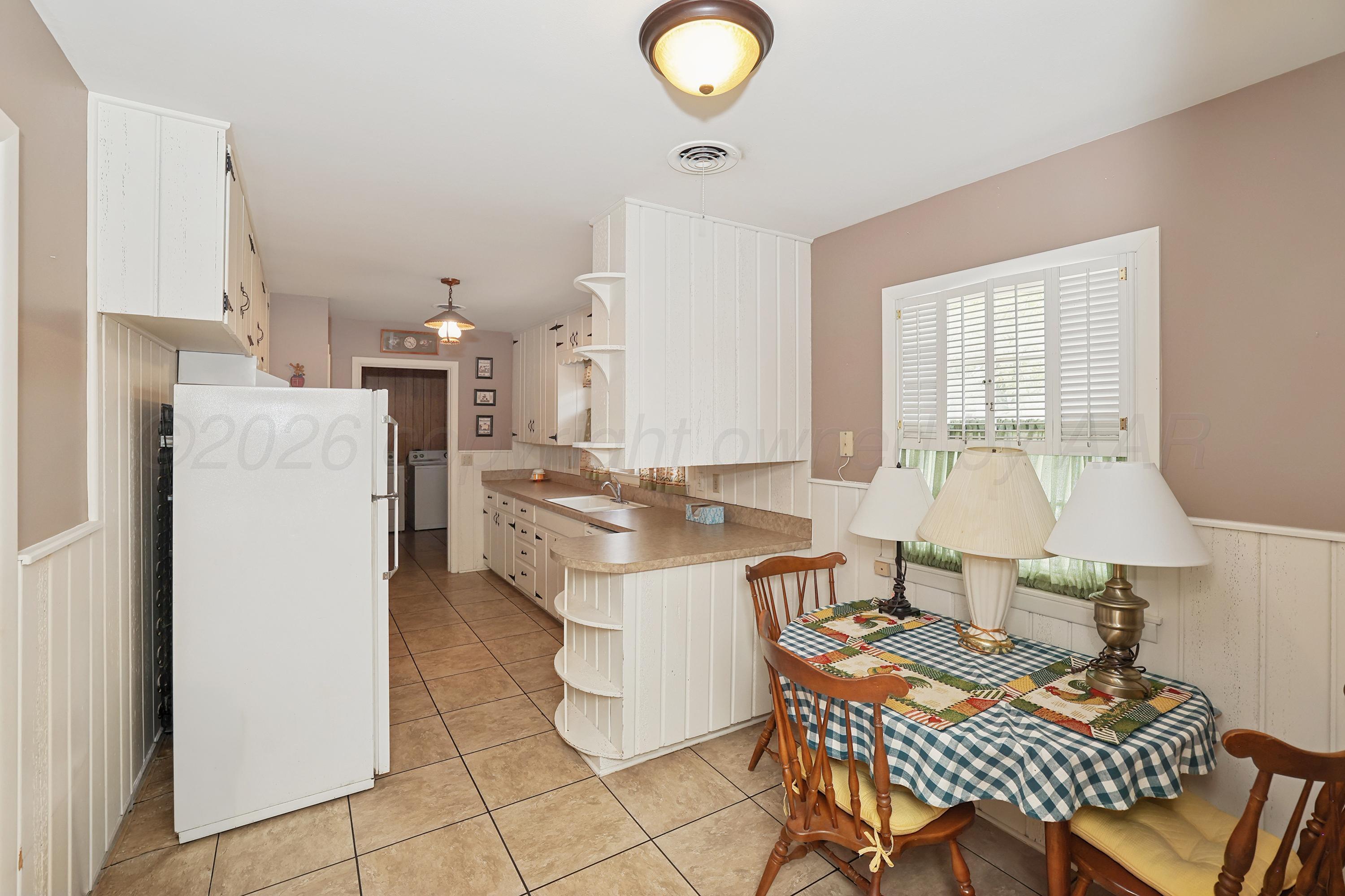 1115 Smiley Street Amarillo, TX 79106 - Photo 8 of 21 8-Dining & Kitchen