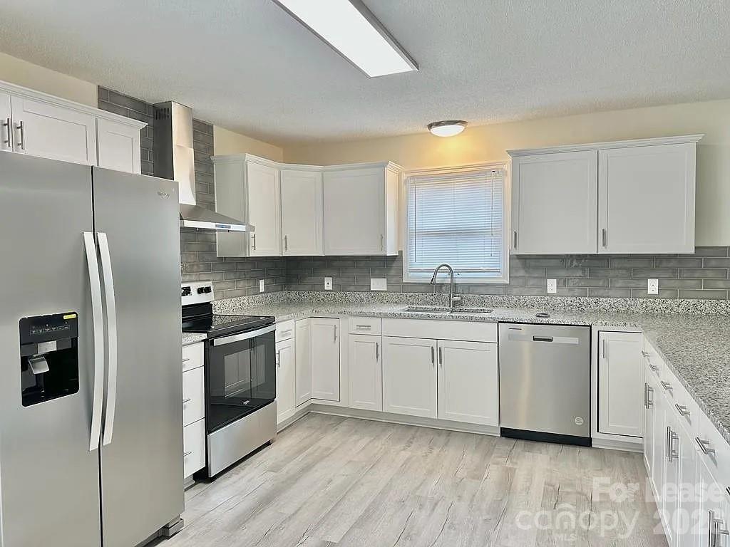 8002 Browne Road Charlotte, NC 28269 - Photo 7 of 15 Gallery Image 7