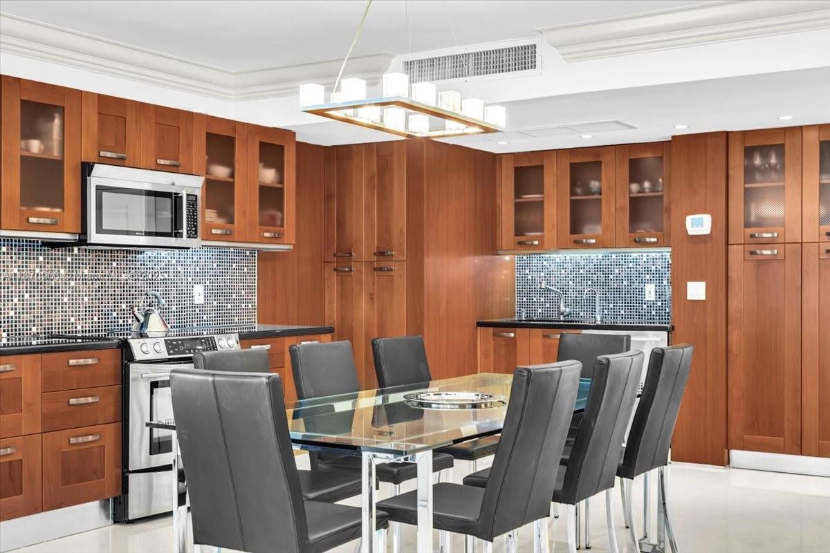 9801 Collins Avenue, Unit 4Y Bal Harbour, FL 33154 - Photo 36 of 71