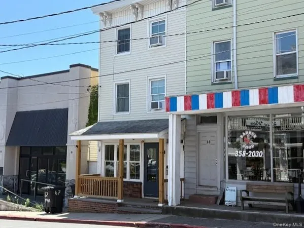 $2,200 | 67 Main Street, Unit 2, Nyack, NY 10960