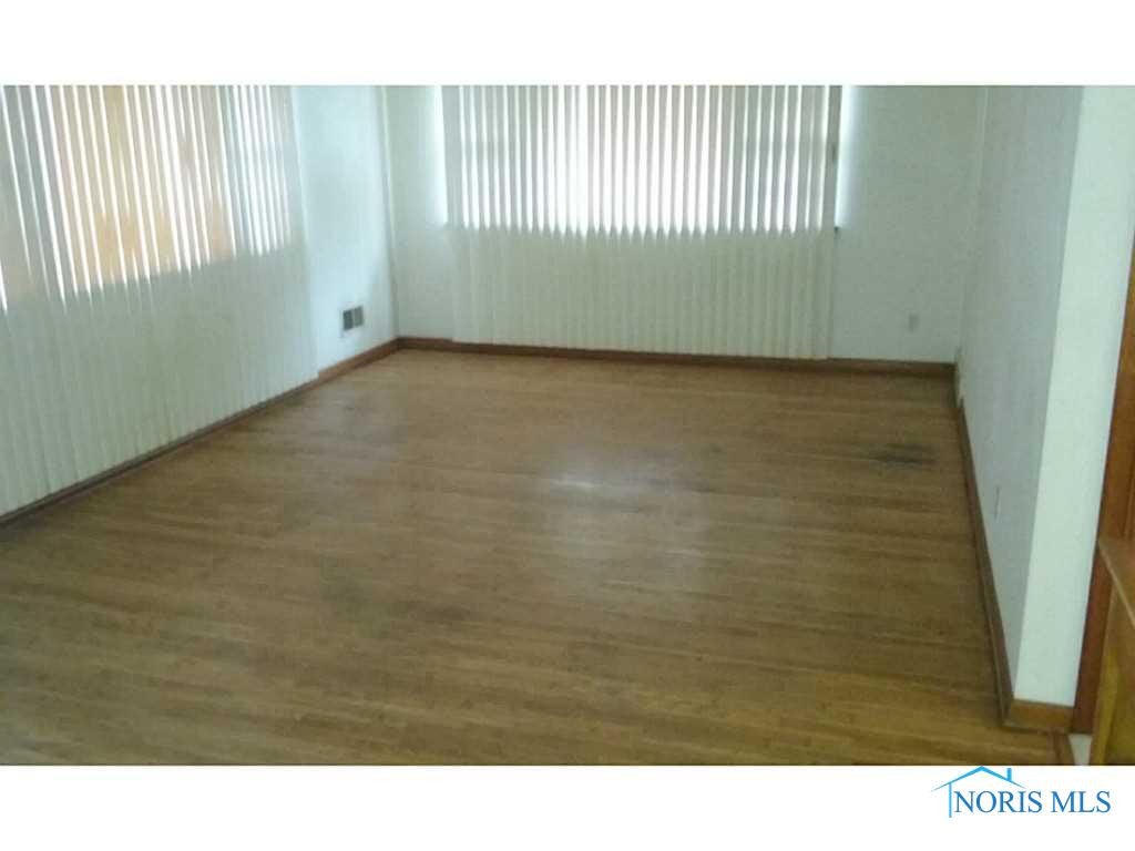 4239 Packard Road Toledo, OH 43612 - Photo 4 of 11 Gallery Image 4