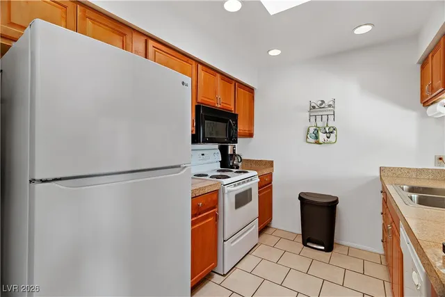 $179,000 | 1956 Las Palmas Lane, Unit 234, Laughlin, NV 89029