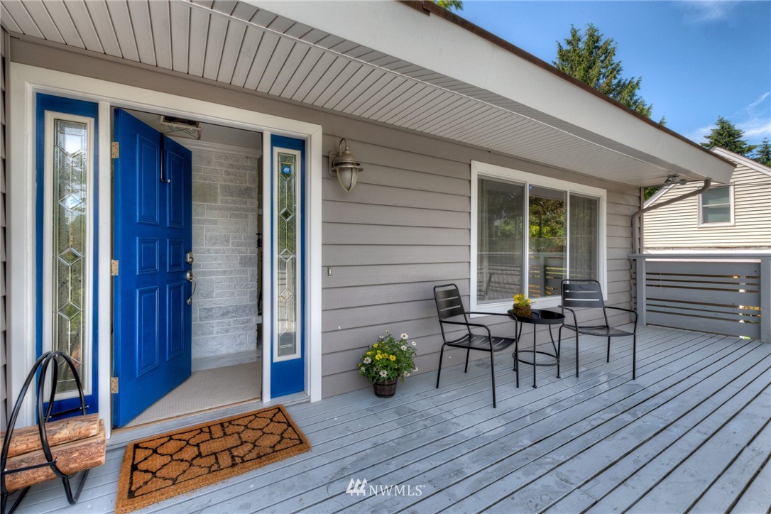 3739 Southwest 97th Street Seattle, WA 98126 - Photo 2 of 15