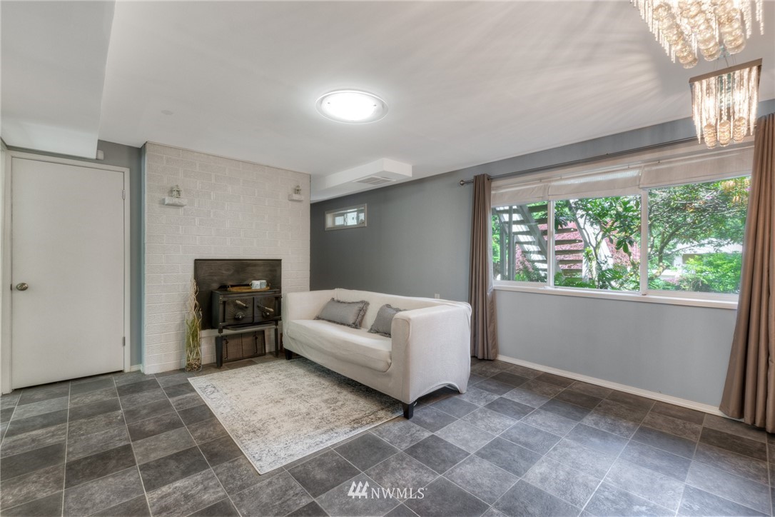 3739 Southwest 97th Street Seattle, WA 98126 - Photo 11 of 15