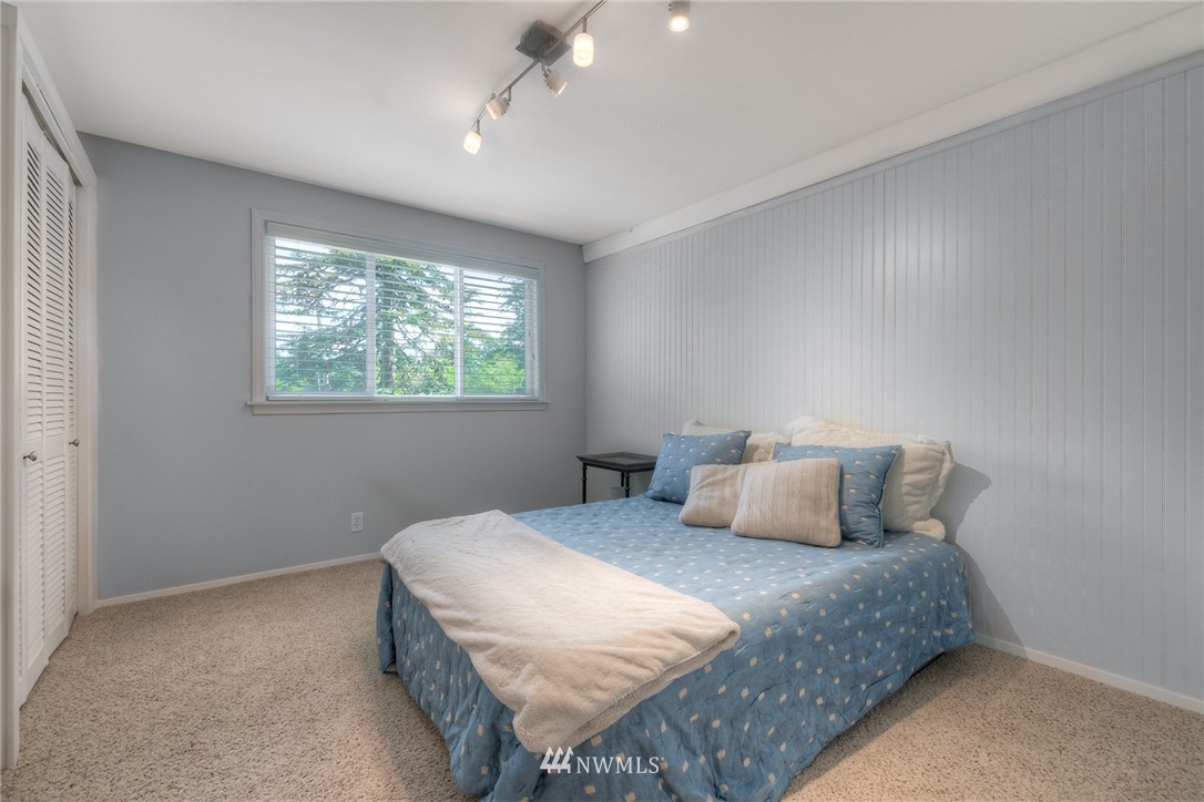 3739 Southwest 97th Street Seattle, WA 98126 - Photo 7 of 15