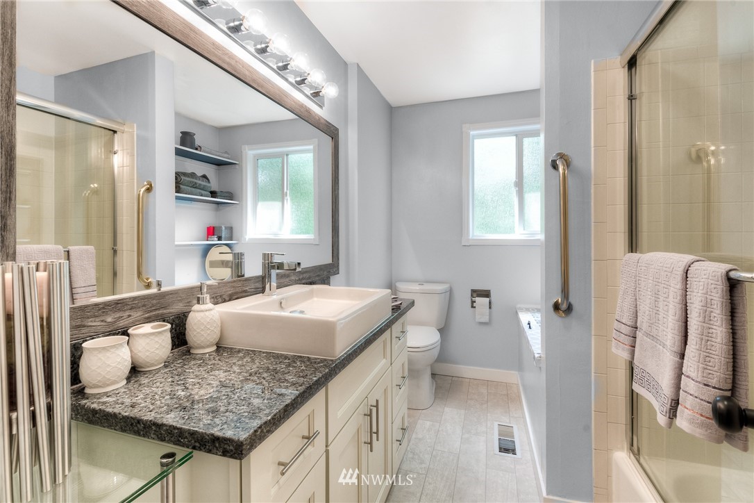 3739 Southwest 97th Street Seattle, WA 98126 - Photo 8 of 15