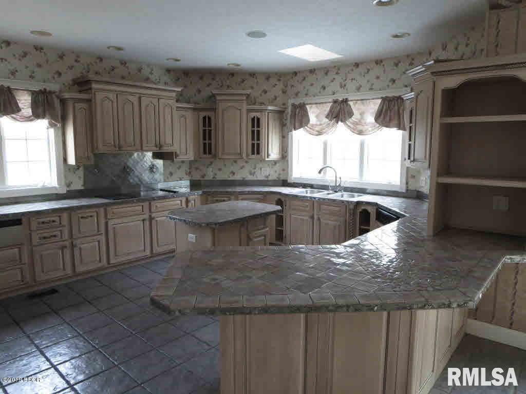 3186 Herrin Road Carterville, IL 62918 - Photo 9 of 50 Gallery Image 9
