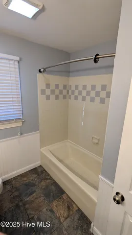 $2,100 | 709 Spring Run Road, Winterville, NC 28590