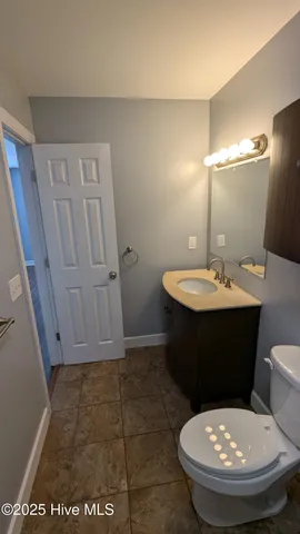 $2,100 | 709 Spring Run Road, Winterville, NC 28590