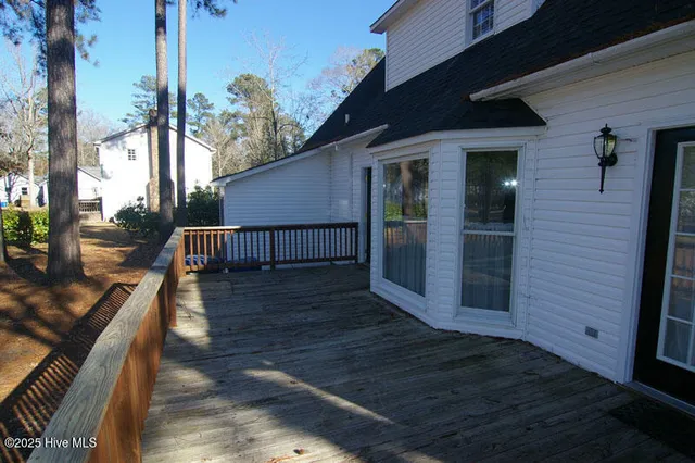 $2,100 | 709 Spring Run Road, Winterville, NC 28590