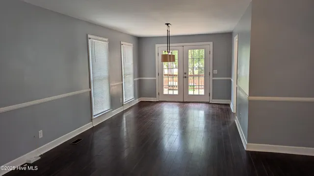 $2,100 | 709 Spring Run Road, Winterville, NC 28590