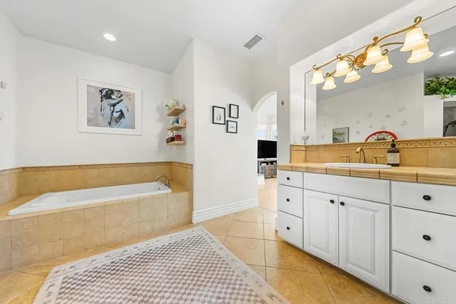 $3,980,000 | 165 Sycamore Avenue, Carlsbad, CA 92008