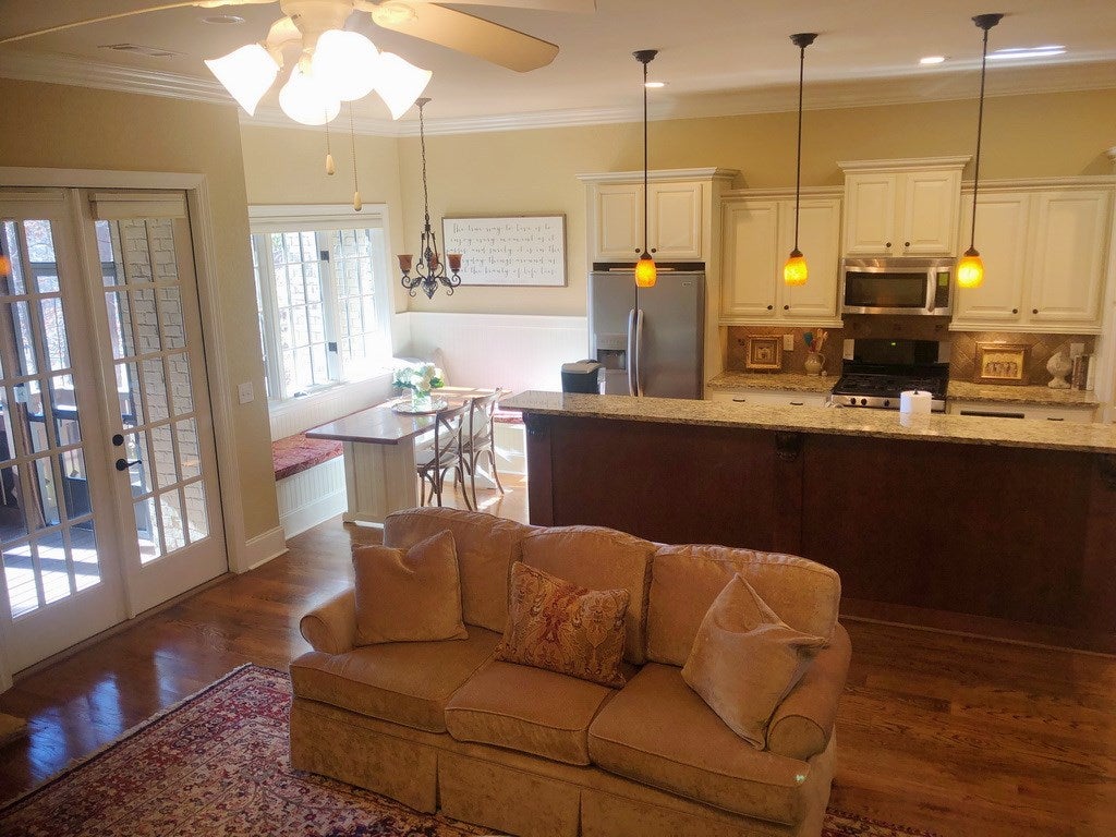 1794 Covington Ridge, Unit 303 Auburn, AL 36830 - Photo 17 of 28 Gallery Image 17