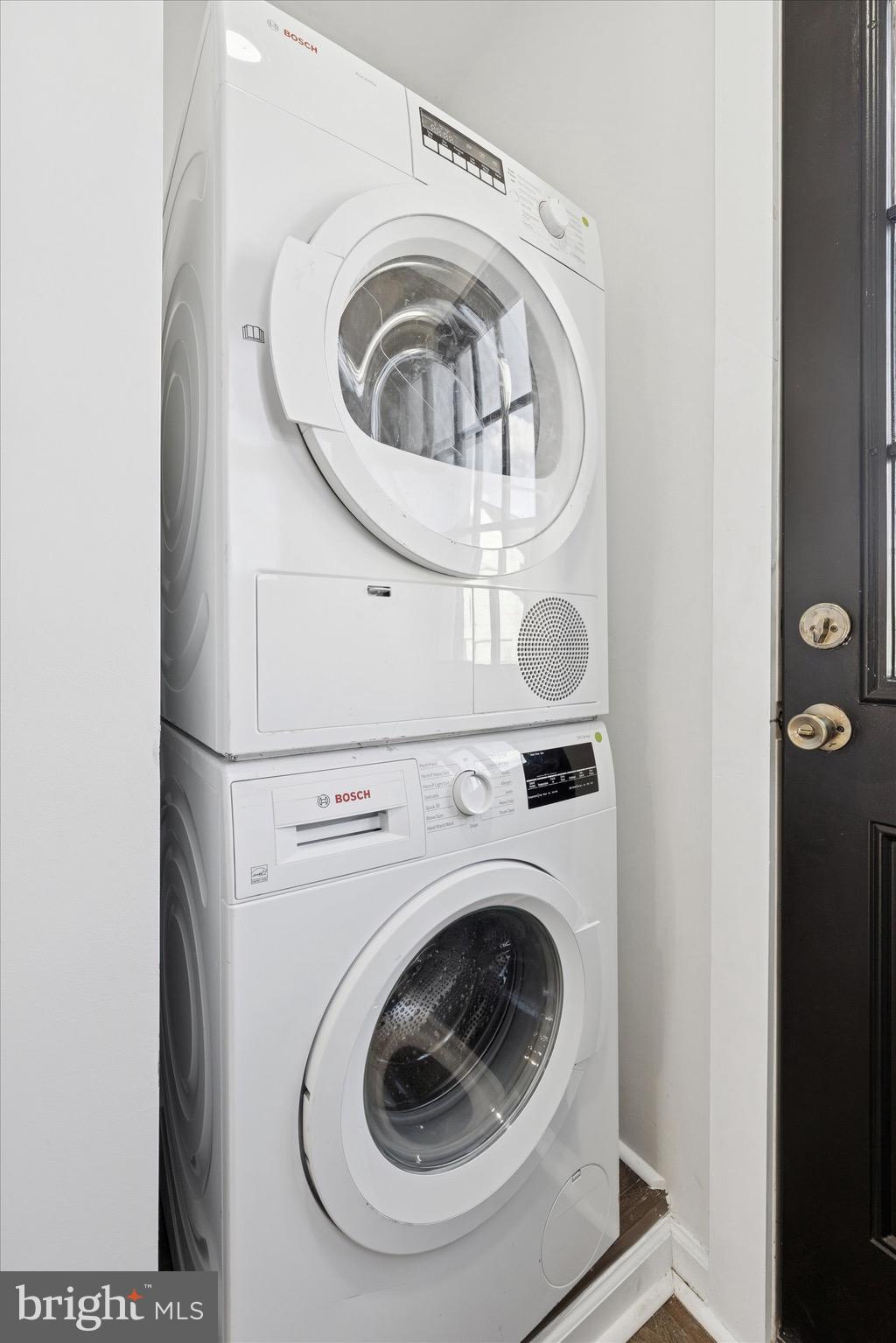 323 Derwyn Road Lansdowne, PA 19050 - Photo 11 of 50 Main level: washer & dryer