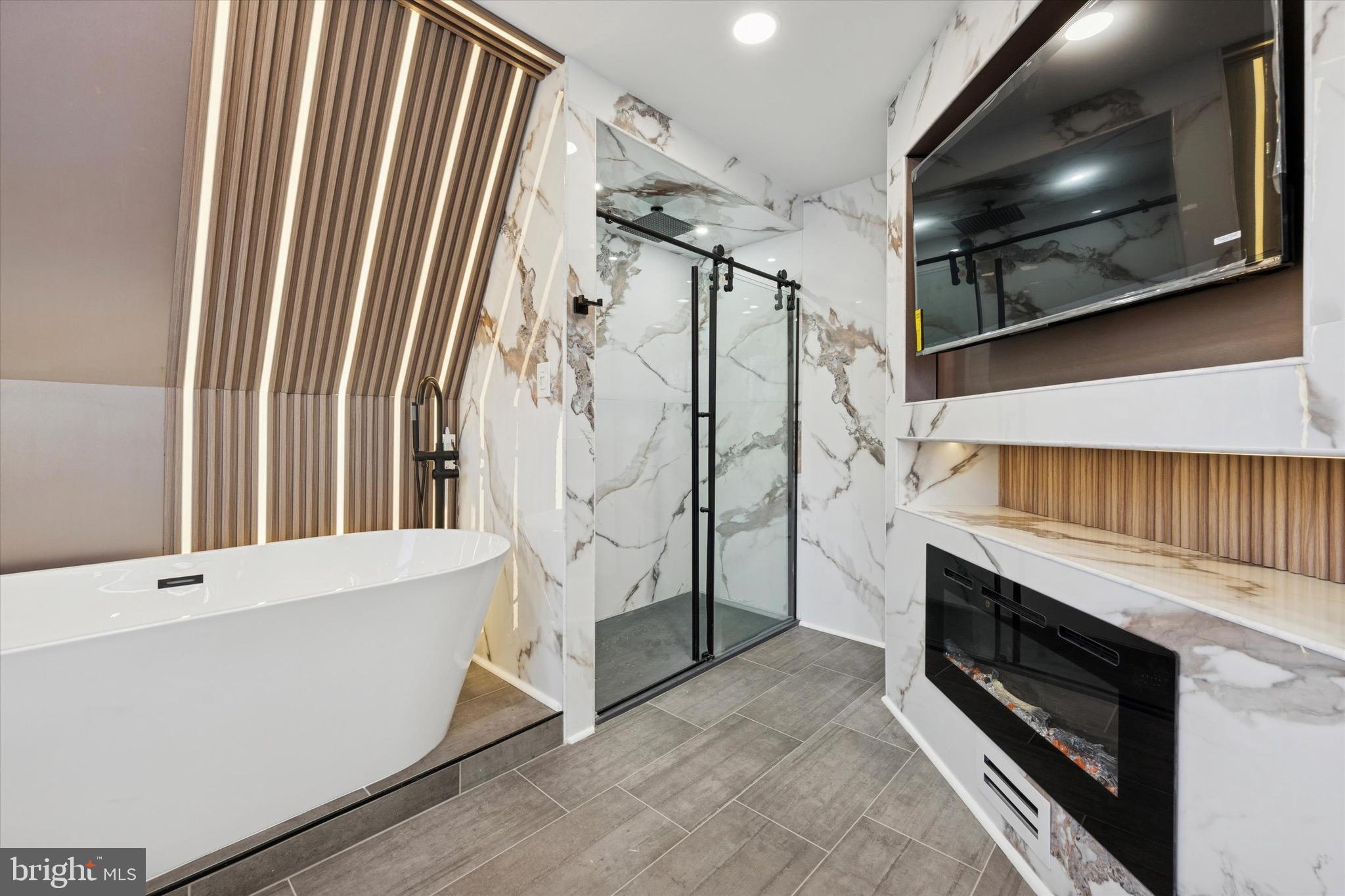 323 Derwyn Road Lansdowne, PA 19050 - Photo 27 of 50 2nd Fl: luxury spa oasis