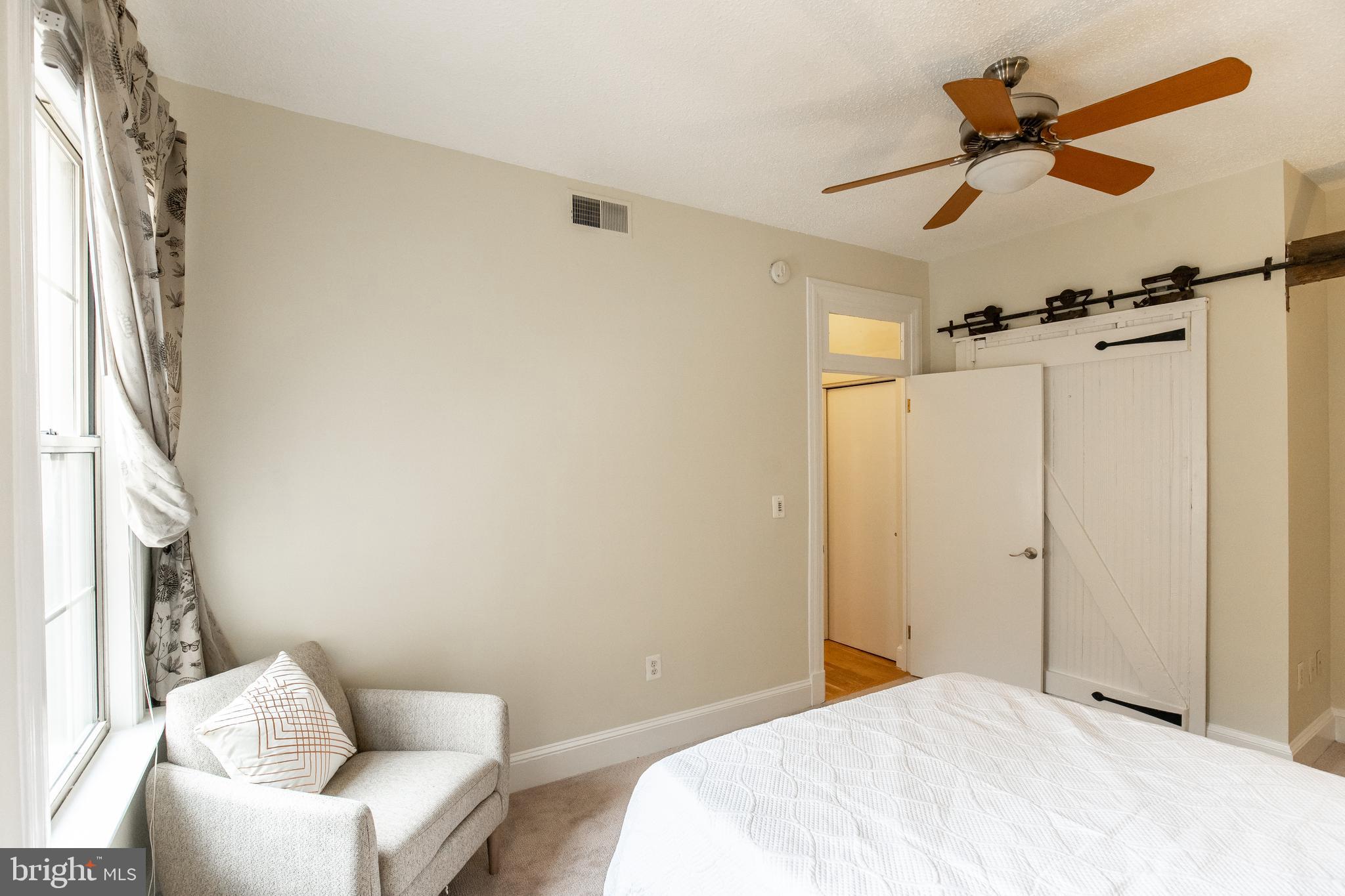 1401 Columbia Road Northwest, Unit 303 Washington, DC 20009 - Photo 15 of 20