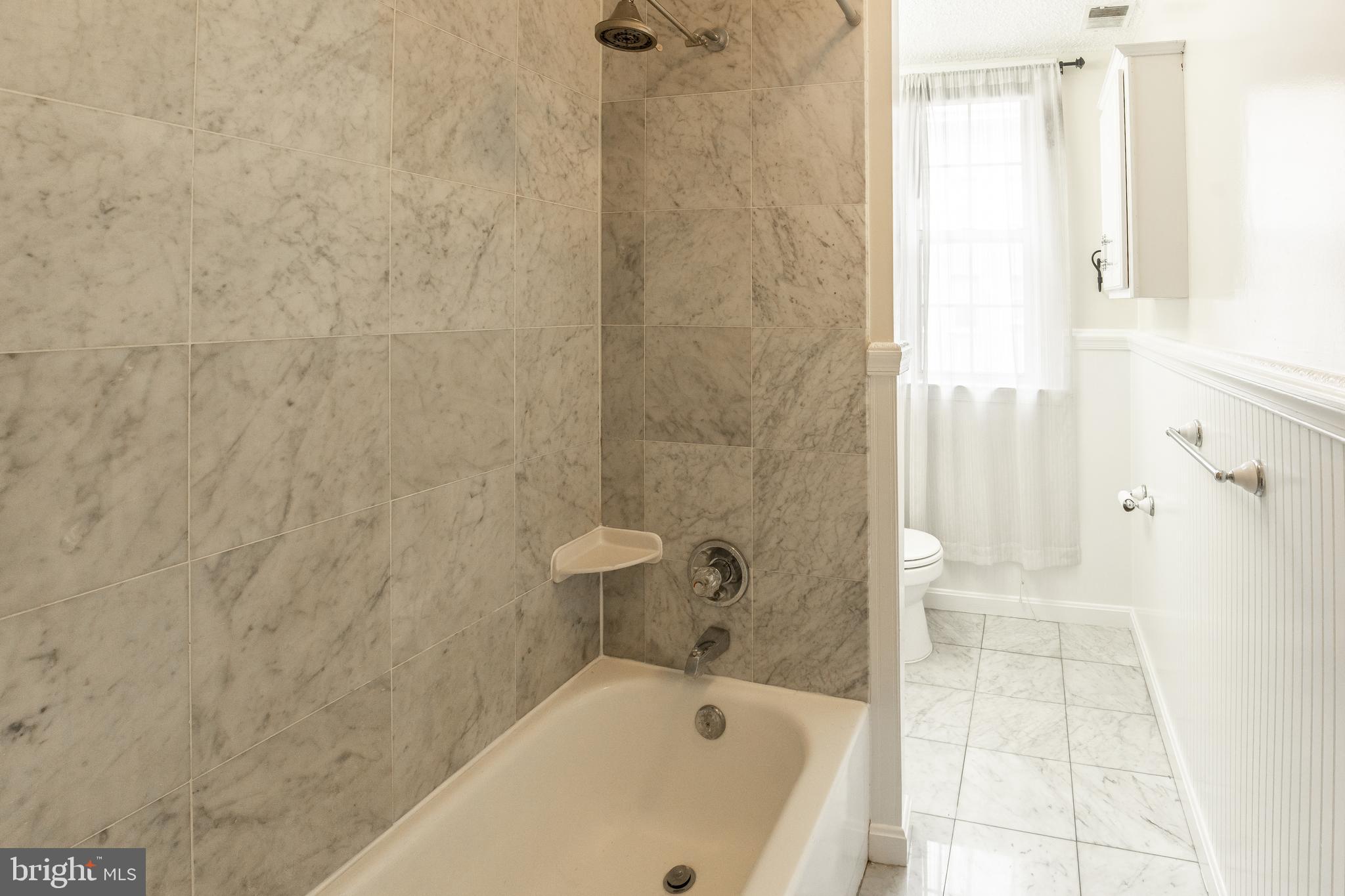1401 Columbia Road Northwest, Unit 303 Washington, DC 20009 - Photo 18 of 20