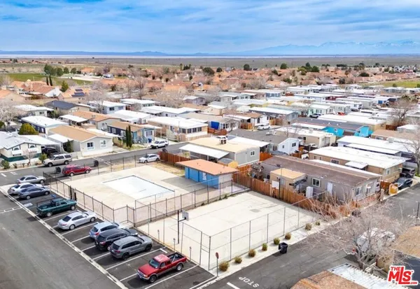 $119,900 | 3300 15th Street West, Unit 383, Rosamond, CA 93560