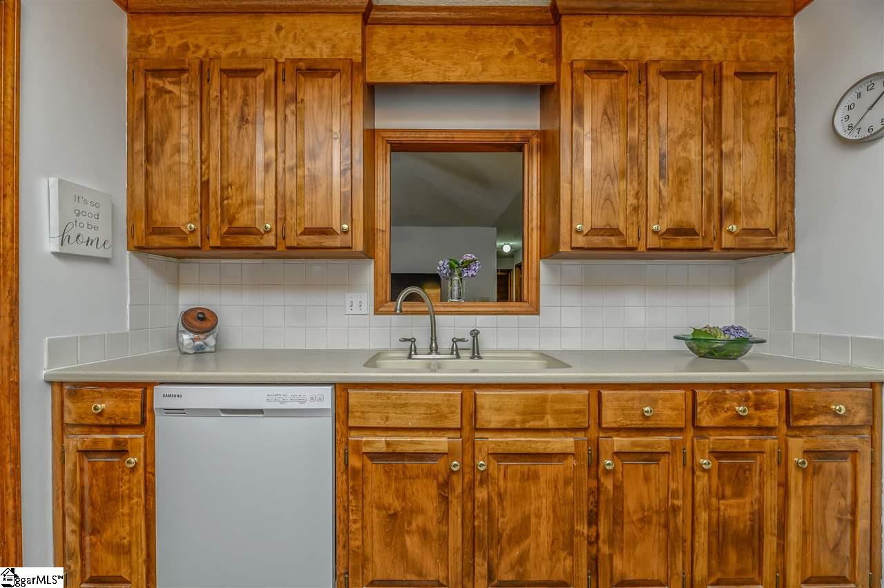 1118 Devenger Road Greer, SC 29650 - Photo 11 of 35 Gallery Image 11