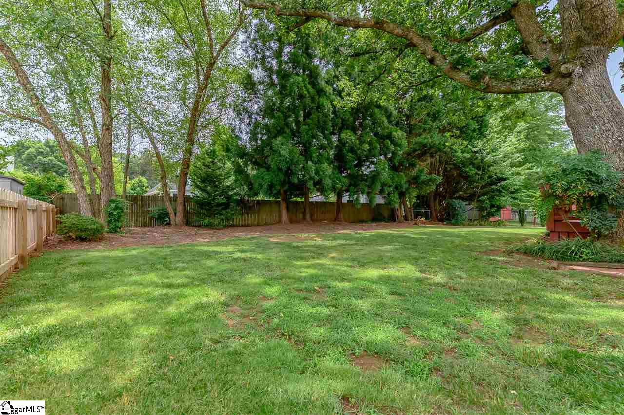 1118 Devenger Road Greer, SC 29650 - Photo 3 of 35 Gallery Image 3