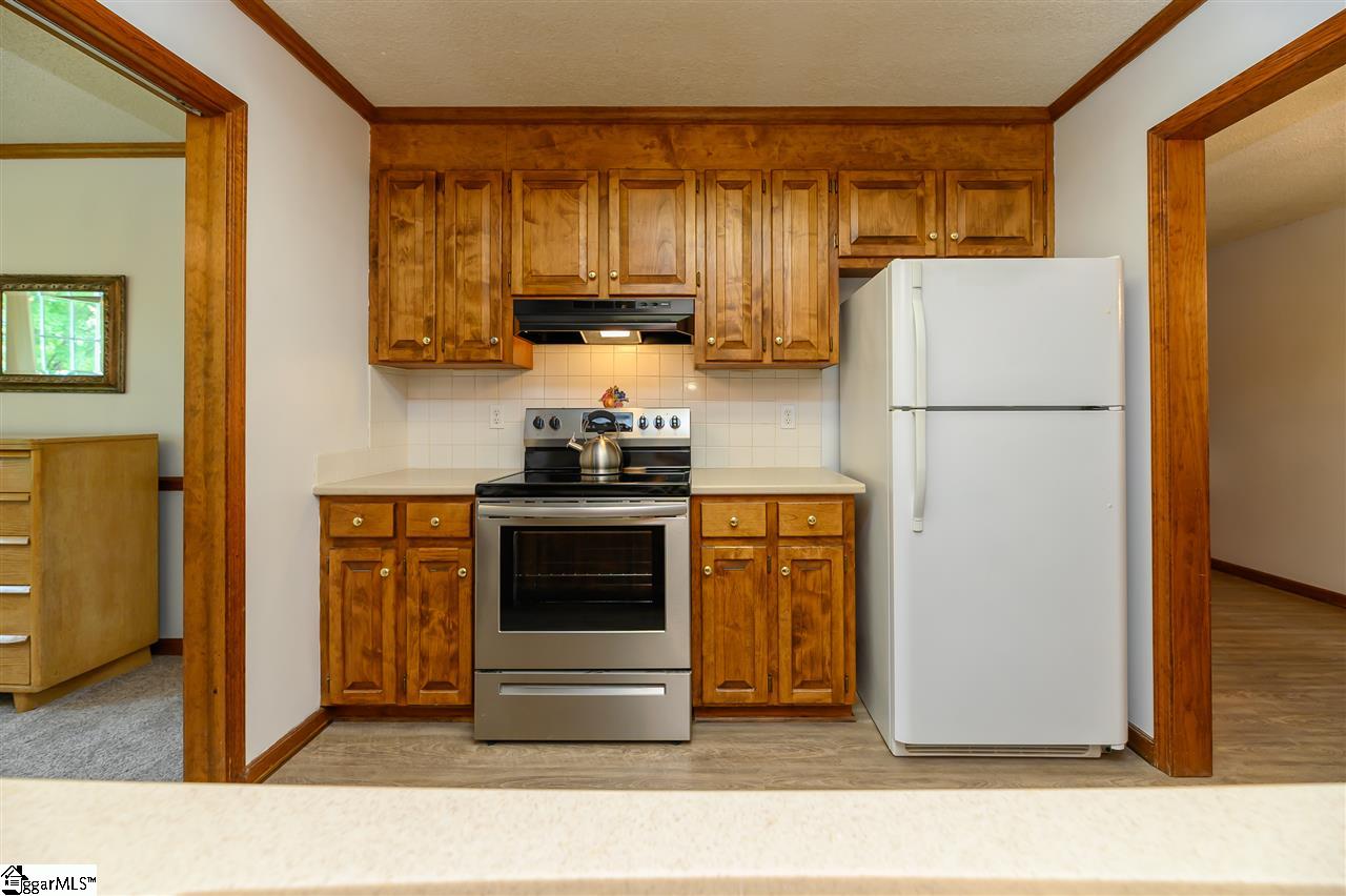 1118 Devenger Road Greer, SC 29650 - Photo 10 of 35 Gallery Image 10